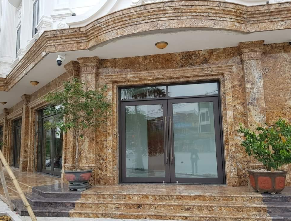 7 Mẫu Đá Ốp Mặt Tiền Biệt Thự Cao Cấp Được Ưa Chuộng Nhất 2025