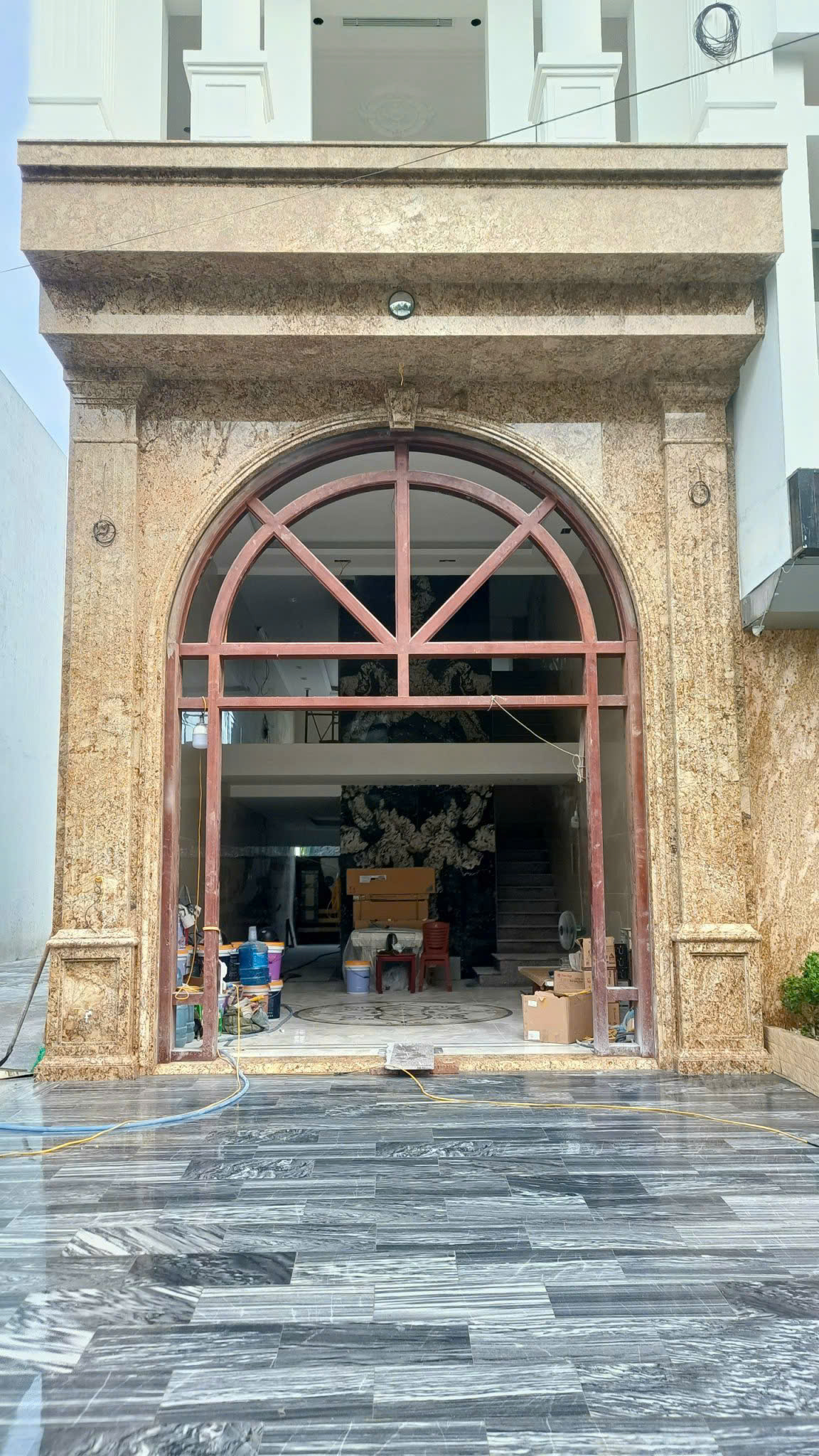 Dịch Vụ Thi Công Ngoại Thất Mặt Tiền Đá Hoa Cương Tại Hà Nội – Tổng Kho Đá Miền Bắc